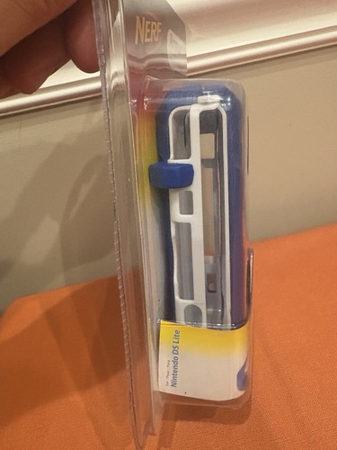 Funda NERF Armor Para Nintendo DS Lite - Azul Y Blanco Nueva Precintada - Imagen 2 de 3
