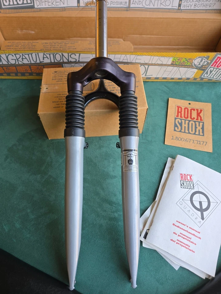 ¡Prístino en caja! Horquilla de suspensión Rock Shox Quadra 25,4 (1") 200 mm vintage Foto 4 de 4