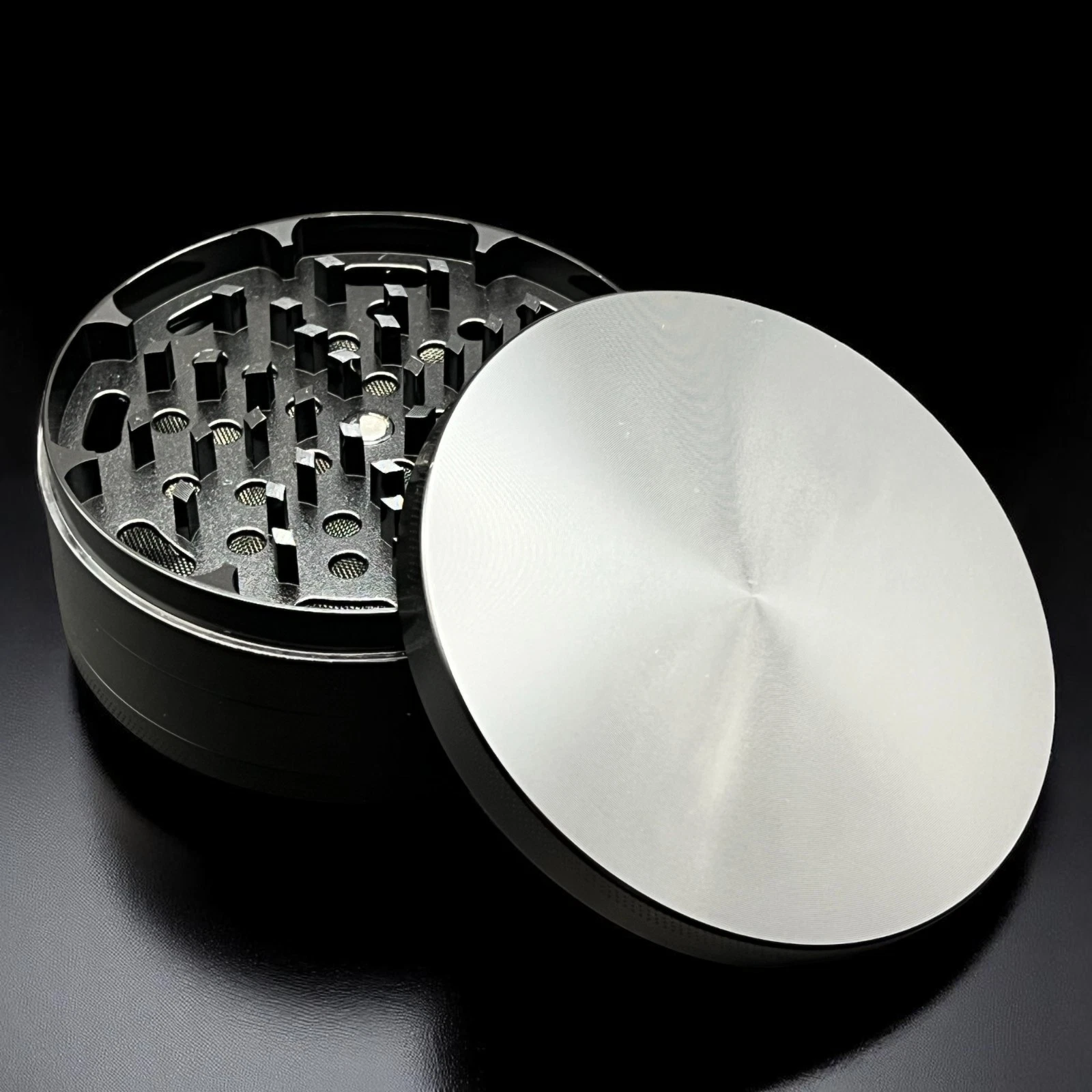 Extra Large Grinder 4 inch XL Herb & Spice, Tobacco Crusher 4 piece (Black)
Opens in a new window or