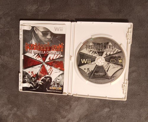 Resident Evil: The Umbrella Chronicles (Nintendo Wii, 2007) - Picture 3 of 4