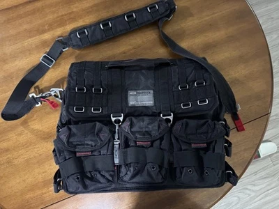 Oakley Men's Nylon Laptop Bags for sale | eBay