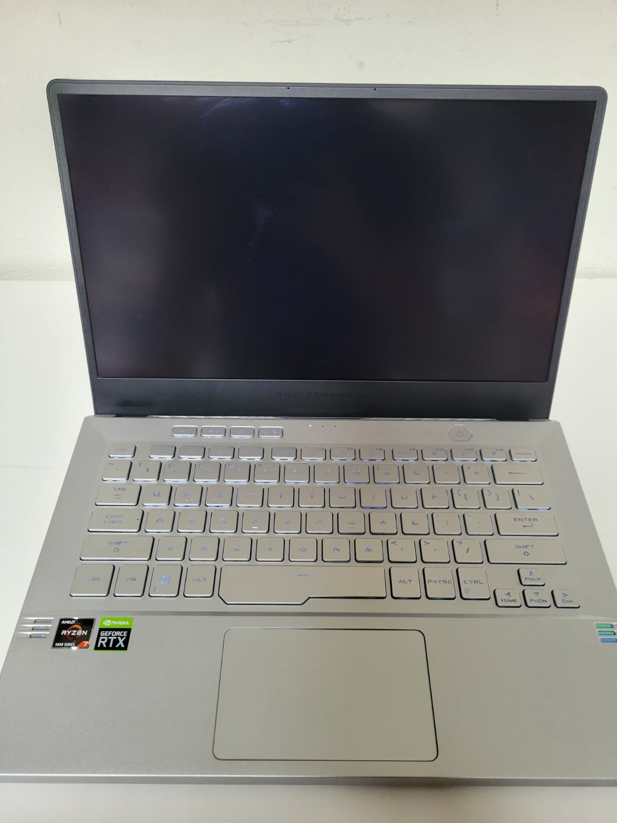 ASUS ROG Zephyrus G14 (1TB SSD, AMD Ryzen 9 5900hs 144hz Rtx 3060 16gb Ram) - Picture 3 of 14