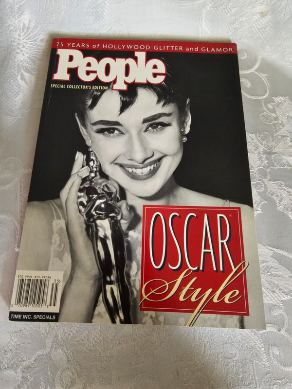 Audrey Hepburn Cover, People Magazine Oscar Style 75 Years 2003 MINT CONDITION