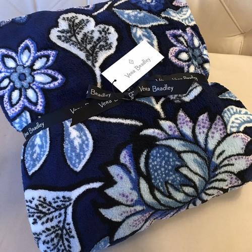Vera Bradley Plush Throw Blanket Tropics Tapestry NWT - Picture 1 of 8