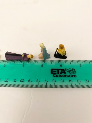 Miniature Dollhouse Nativity Scene - Picture 7 of 12