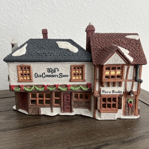 Dickens Village Series The Heritage Village Collection “The Old Curiosity Shop” - Picture 6 of 20