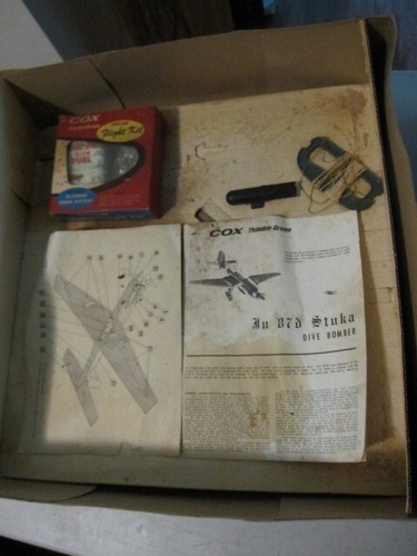 SURVIVOR GREEN STUKA, FUEL RESIDUE NO CRACKS, IT IS SOLID .ZOOM IN THE PHOTOS - Picture 5 of 24