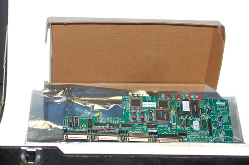 NUEVO EN CAJA CAJA NEGRA KV5000C-R2 4 PUERTOS SERVSWITCH TARJETA DE EXPANSIÓN ULTRA MULTIPLATAFORMA - Imagen 3 de 4