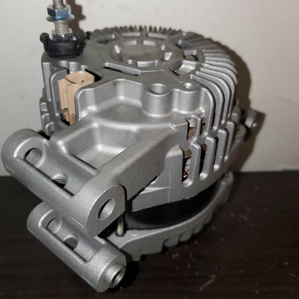 克莱斯勒 200 Alternator L4 2.4 升 2015 - 2016 - 2017 原始设备制造商 Reman RR_Alternators 出品 — 第 3/4 张图片