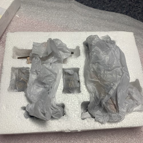 Hawthorne Village “Faithful Wayfarer” & “Humile Contadino” Thomas Kinkade Figure - Foto 13 di 14