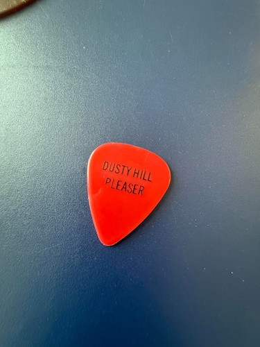 ((((ZZ TOP - POLVORIENTO)) - púa de guitarra MUY RARA!!! #1 - Imagen 2 de 2