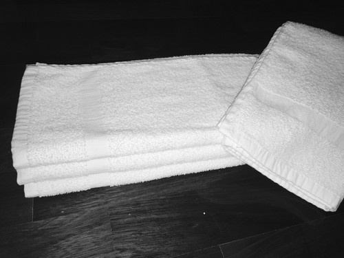 60 PIECES NEW HOTEL MOTEL SPA GYM TOWELS BATH TOWELS RESTURANT TOWELS 20X40 inch - Picture 3 of 3