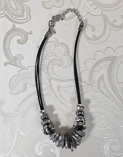 Chico's Necklace Black Cord Chunky Silver Tone Black Rhinestone Beads 16" - Picture 5 of 7