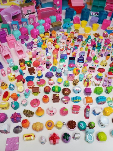 HUGE Lot of Shopkins- Playsets, 2 Dolls & TONS of Figures Count Multiple Gen - Picture 5 of 12