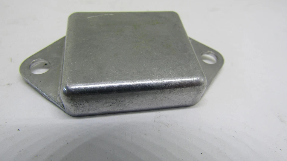 标准 VR175 电压调节器 — 第 3/4 张图片