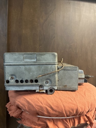 1953 1954 Chevrolet Car Radio Chevy GM factory, original RG38 And 210 - Picture 5 of 19