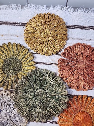 Posavasos vintage coloridos de yute con flores kitsch boho tejido de paja MCM 7 piezas ◇ - Imagen 5 de 6