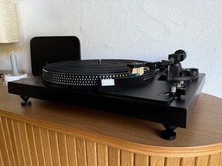 Technics SL 2000 Direct Drive Plattenspieler Schwarz Top Zustand 1J Gewähr