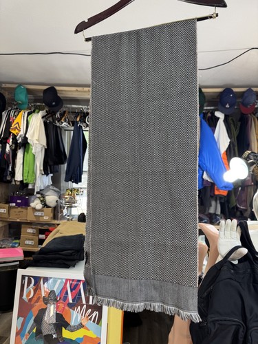 Tom Ford Fringed Scarf Herringbone Retail $825 Rare 60" x 24" - Picture 10 of 11