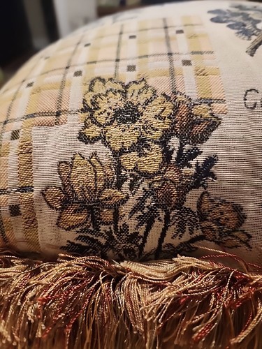 Beautiful Vintage Tapestry Floral Throw Pillow by BORGATA 16" x 16" /K - Picture 3 of 8