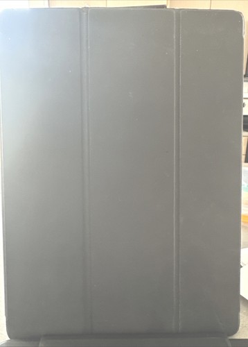 Apple ipad 12.9-inch 1st gen ( iPad is locked ) Comes With Magic Keyboard - Picture 5 of 5