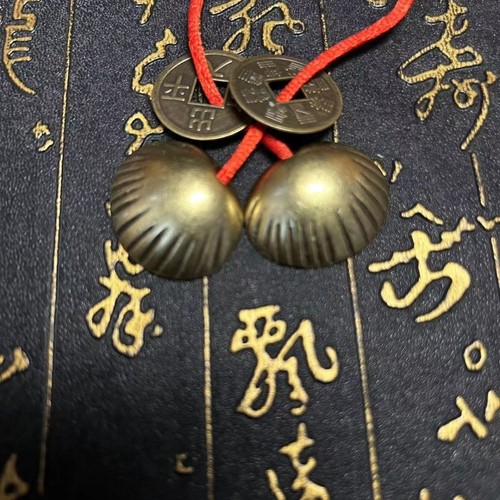 Messing Kelch fünf Kaiser Pfirsich Holz Münzen Yin Yang Feng Shui Muschel 1 Paar - Bild 3 von 12