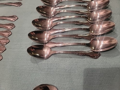 Cubiertos de acero inoxidable Mansfield Amadeus Deluxe 76 piezas Wm A. Rogers Oneida LTD - Imagen 19 de 22