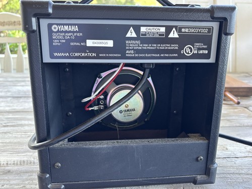 Vtg Yamaha GA-10 Black 10W 120V 60Hz Solid State Portable Guitar Amplifier Works - Picture 4 of 9