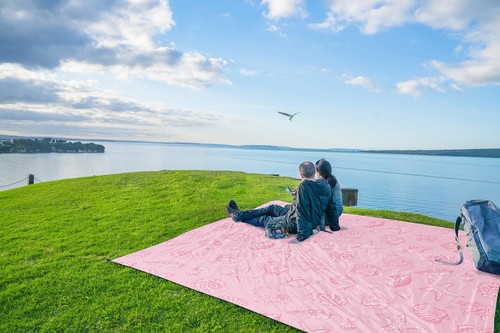Beach Blanket Waterproof Sandproof Oversized Extra Large Beach Mat Sand Free ... - Picture 9 of 9