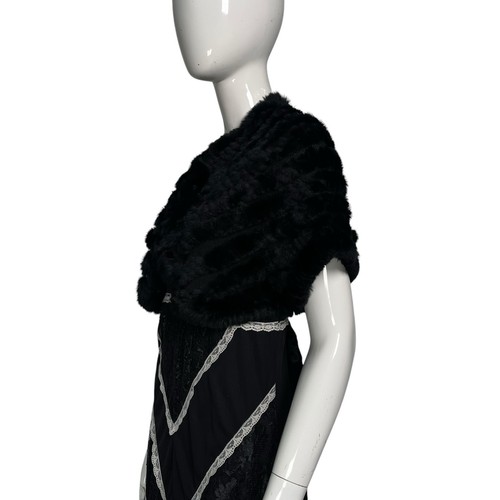 Y2K BCBG Max Azria Black Rabbit Fur Shrug/Capelet, Size Small - Picture 3 of 5