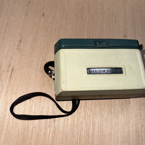 Vintage 1960's KODAK Hawkeye Instamatic Camera “UNTESTED” No Film Buy As Is.!! - Picture 5 of 13