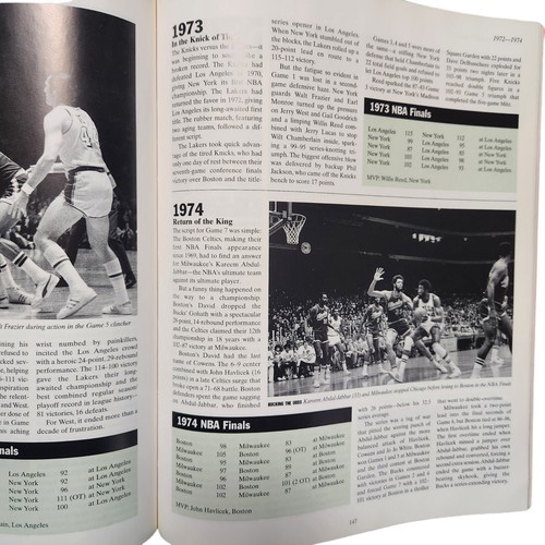 World of Basketball The Ultimate Encyclopedia of Basketball by Ron Smith - Imagen 7 de 7