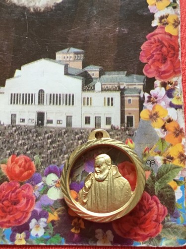 Ancient relic Father Padre Pio from the clothes + pendant with chain + photo - Picture 11 of 11