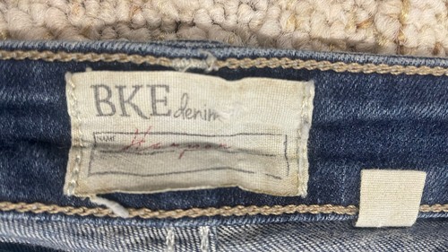 BKE Capri Jeans Women's Size 27 Distressed Mid Rise Blue Stretch (Waist 28") - Picture 13 of 22