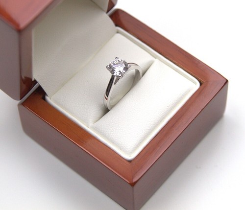 Platinum 1ct lab Grown Diamond Engagement Ring IGI Certified UK Hallmarked - Picture 3 of 7