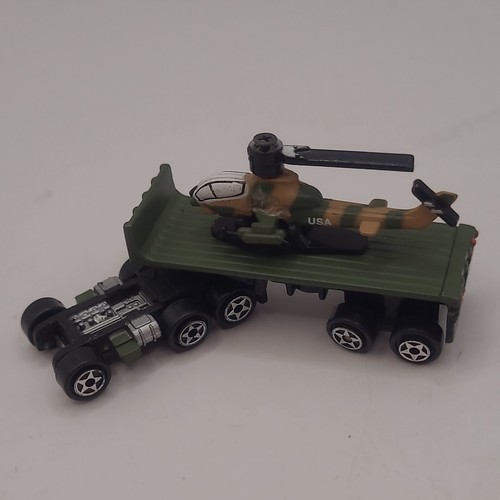 Micro Máquinas Semirremolque Militar con Helicóptero Cobra AH-1 *tal cual - Imagen 1 de 4