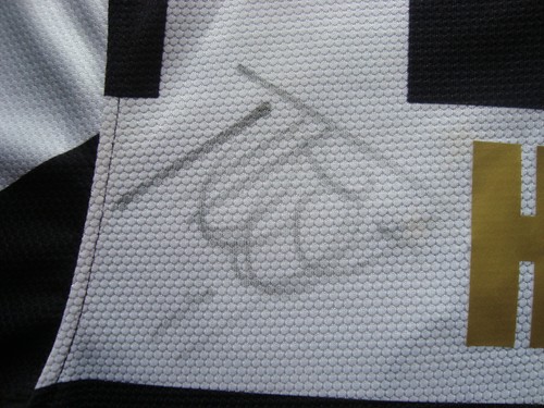 JUVENTUS - ITALY VERY RARE 5 GENUINE SIGNED REMEMBRANCE HEYSEL SHIRT JERSEY -COA - Picture 6 of 12