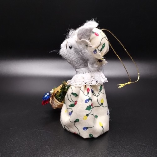 Felt Christmas Mouse Holding Basket Of Lights Wearing Dress Bonnet Gray Ornament - Picture 4 of 12
