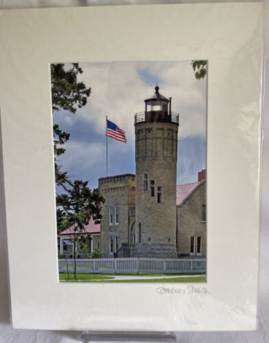 Alter Mackinac Point Leuchtturm Passepartout Foto Mackinaw MI von Gregory Steele