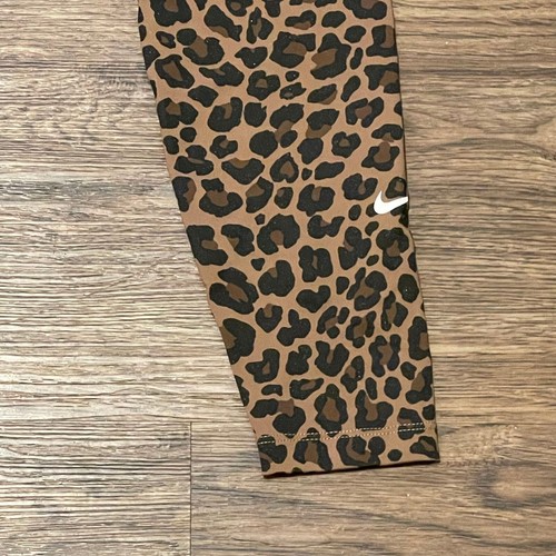 NIKE | Leggings para mujer S medianos con estampado de leopardo Dri Fit - Imagen 3 de 8