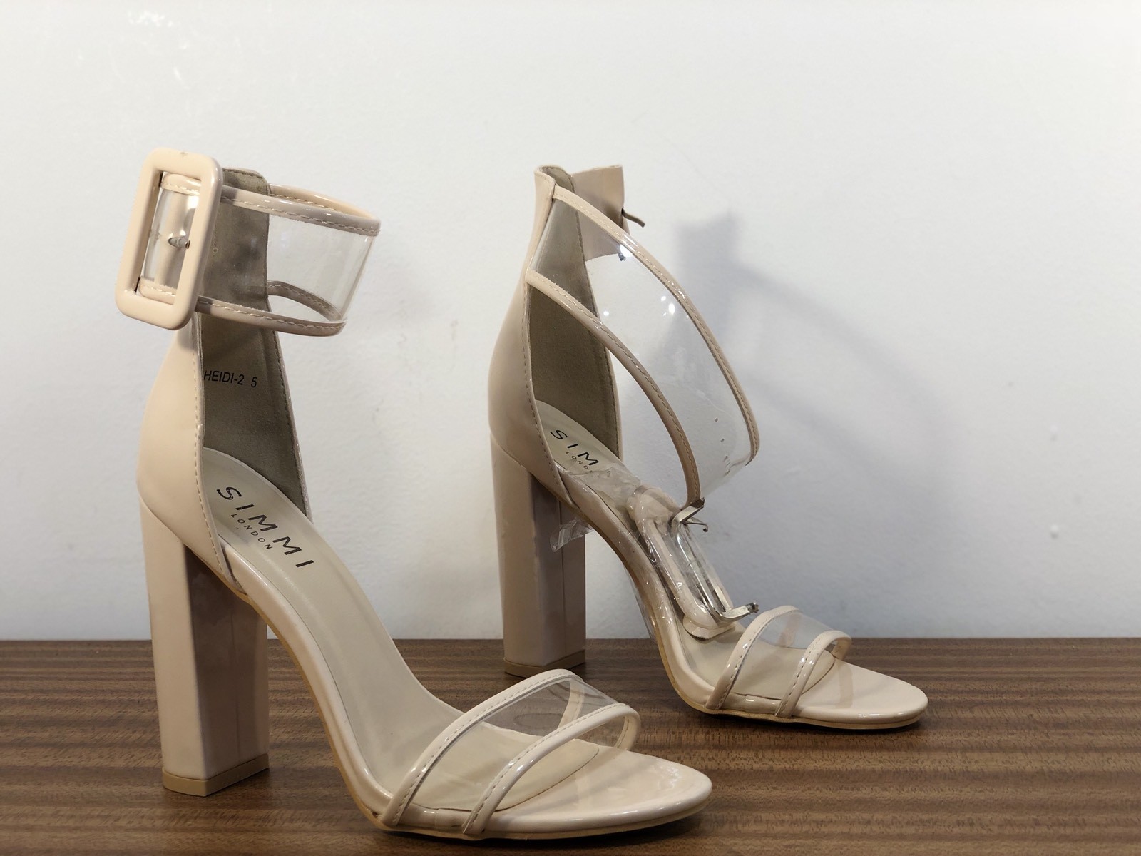 Size 5 Simmi Shoes Nude Perpsex Chunky Buckle Heels Shoes Chic Size 5 Simmi Shoes Nude Shoes Perpsex Chunky Buckle Heels Shoes Nude Chic 977f3e