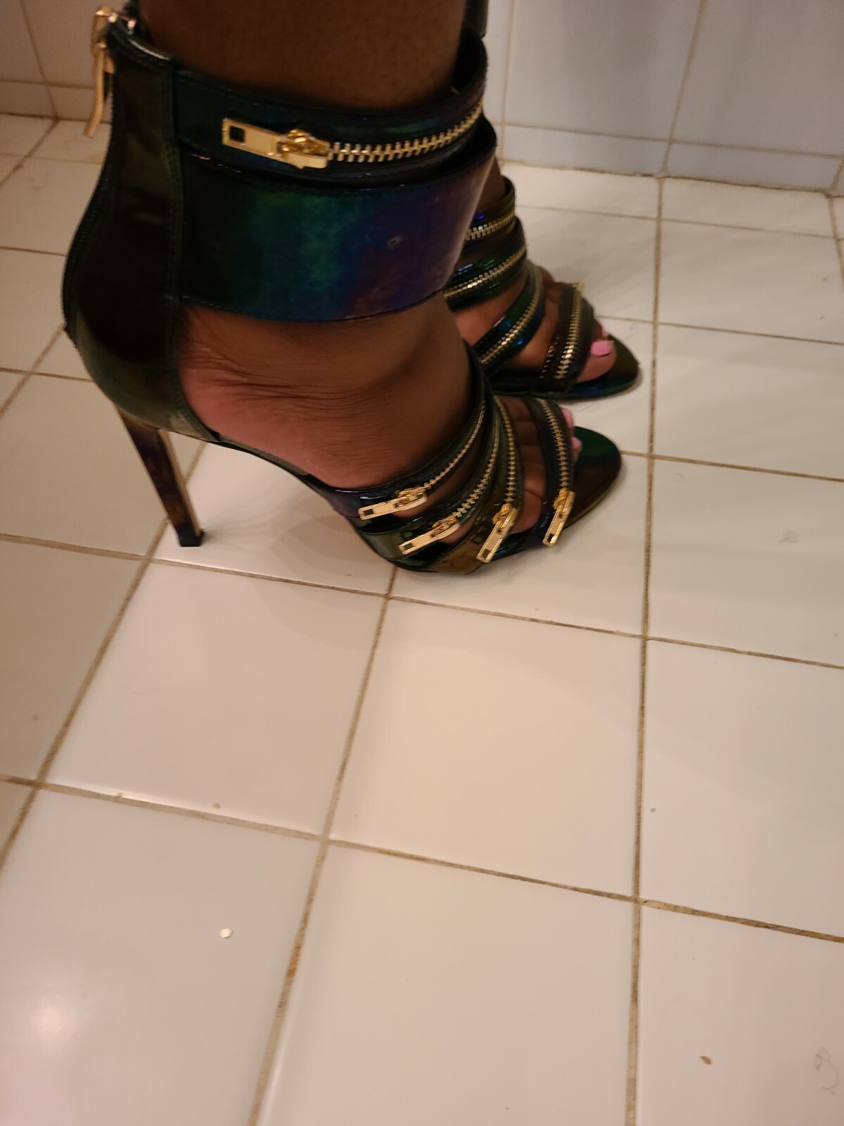 Picture 2 of 6