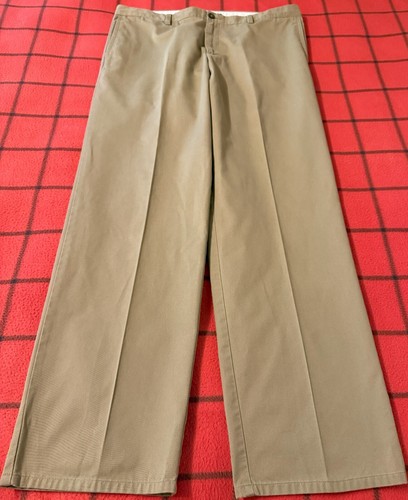 Pantalones informales Dockers calce recto talla 38x33 L calidad caquis frente plano - Imagen 6 de 8