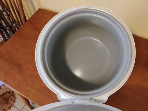 ZOJIRUSHI rice cooker 5.5 CUP - Picture 4 of 7