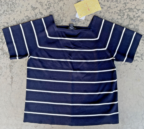 Women's Sweater Size L Black White Striped top Dialogue NWT New short sleeves
