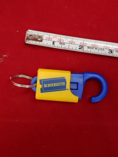 BLOCKBUSTER PLASTIC KEY CHAIN BLOCKBUSTER VIDEO KEYTAG - Picture 3 of 3