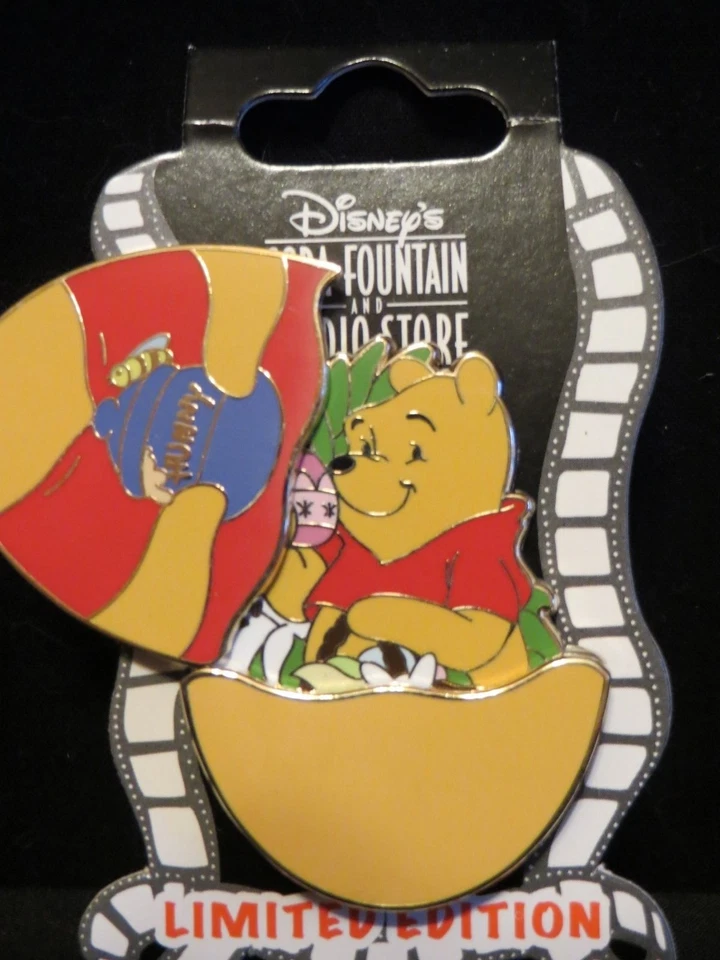 Disney Soda фонтан Винни-Пух медведь пасхальное яйцо LE 300 навесной 2013 значок DSF - Изображение 2 из 4