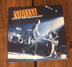 ニルヴァーナ　/ ライヴ・オン・エア　DVD Amazon.co.jp: Nirvana: Live and Loud [DVD] : Nirvana
