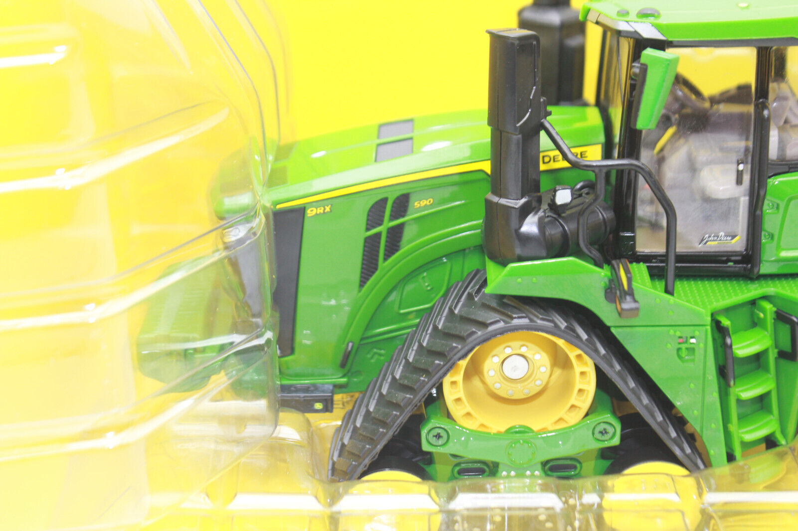  SALE ERTL 45772 JOHN DEERE 9RX 590 Raupenfahrzeug Prestige Collection 132