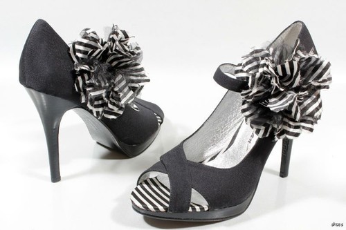 nuevo BEVERLY FELDMAN Negro Puntera Abierta FLOR MaryJane Plataformas BOMBAS Tacones Zapatos 8 - Imagen 3 de 3